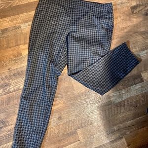 Liz Claiborne houndstooth pointe pants